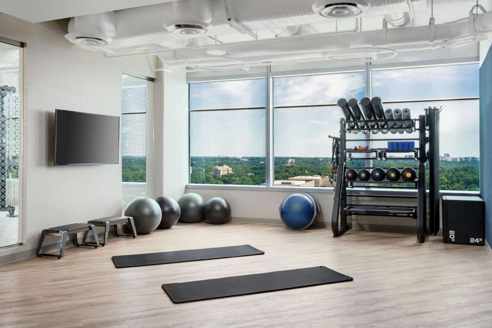 Ac Hotel By Marriott Bethesda Downtown Bagian luar foto